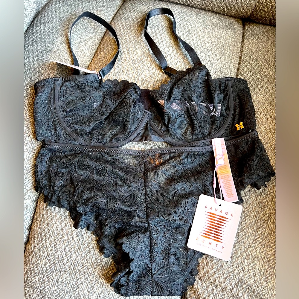 Savage X Fenty Black Lace Bra & Panty set